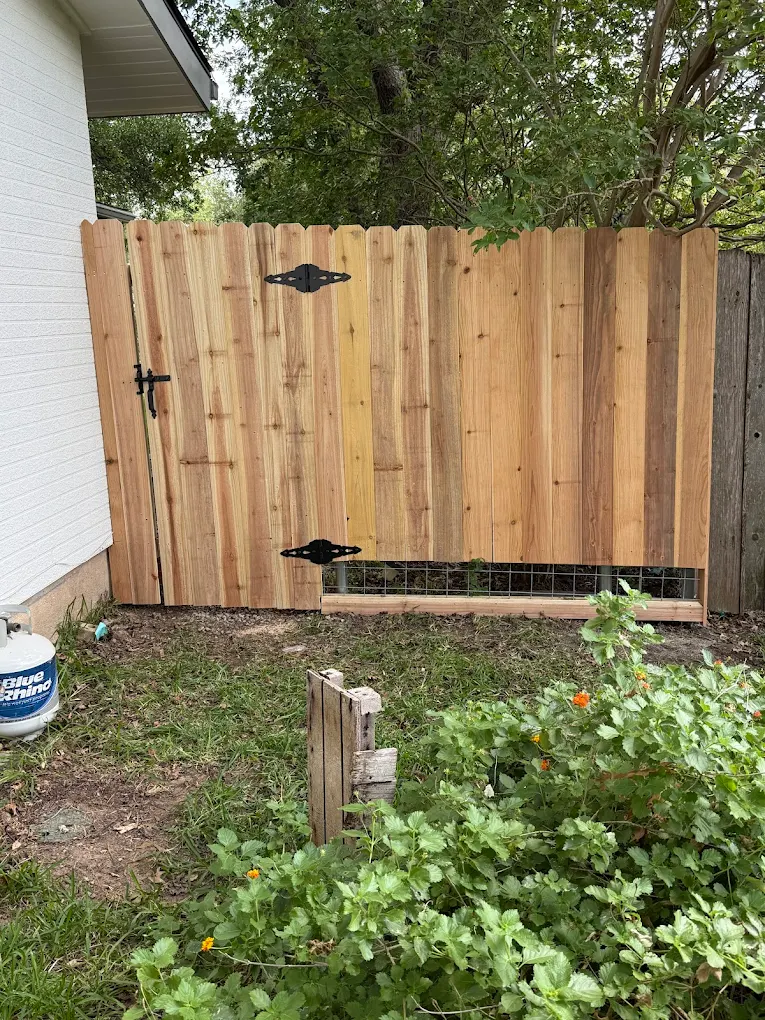 fence contractor Pflugerville TX